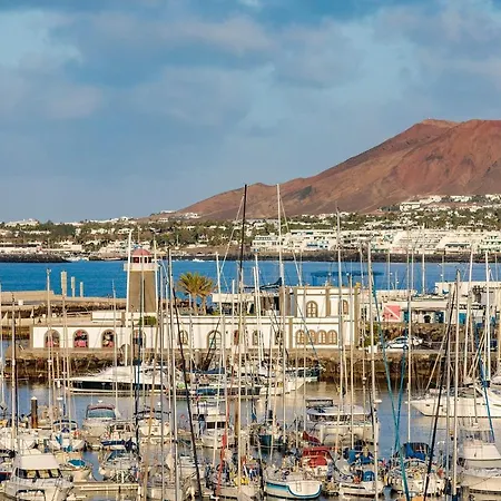 Pola Marinas By Villa